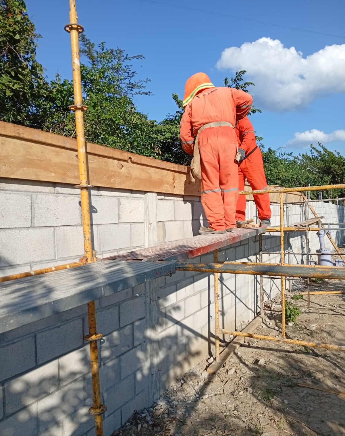 Trabajos en andamio con cimbra